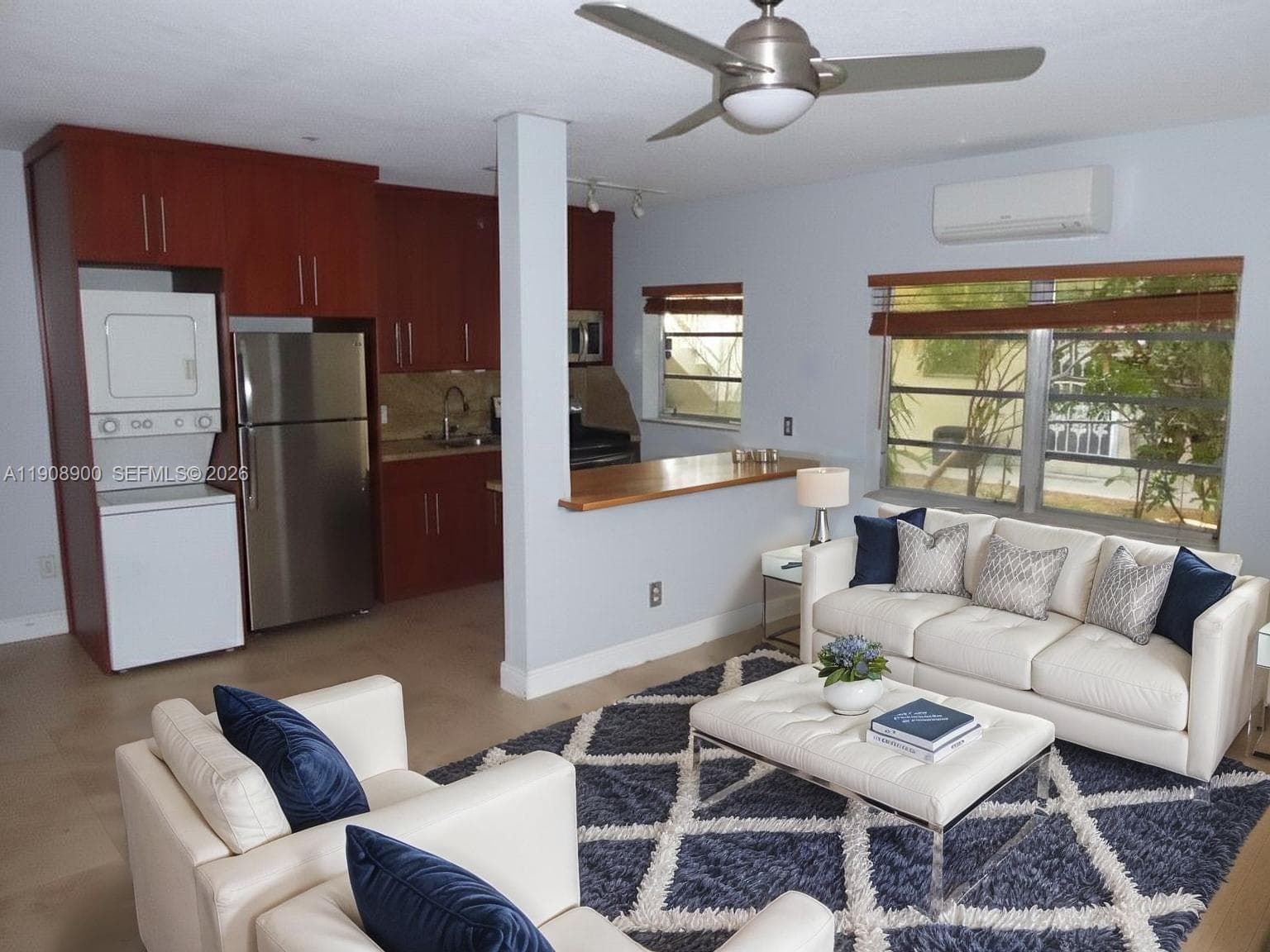 A11908900 — Miami Beach