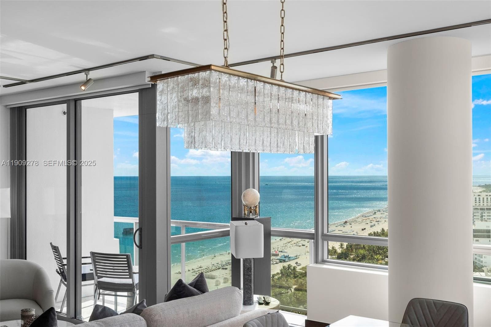 A11909278 — Miami Beach — 15