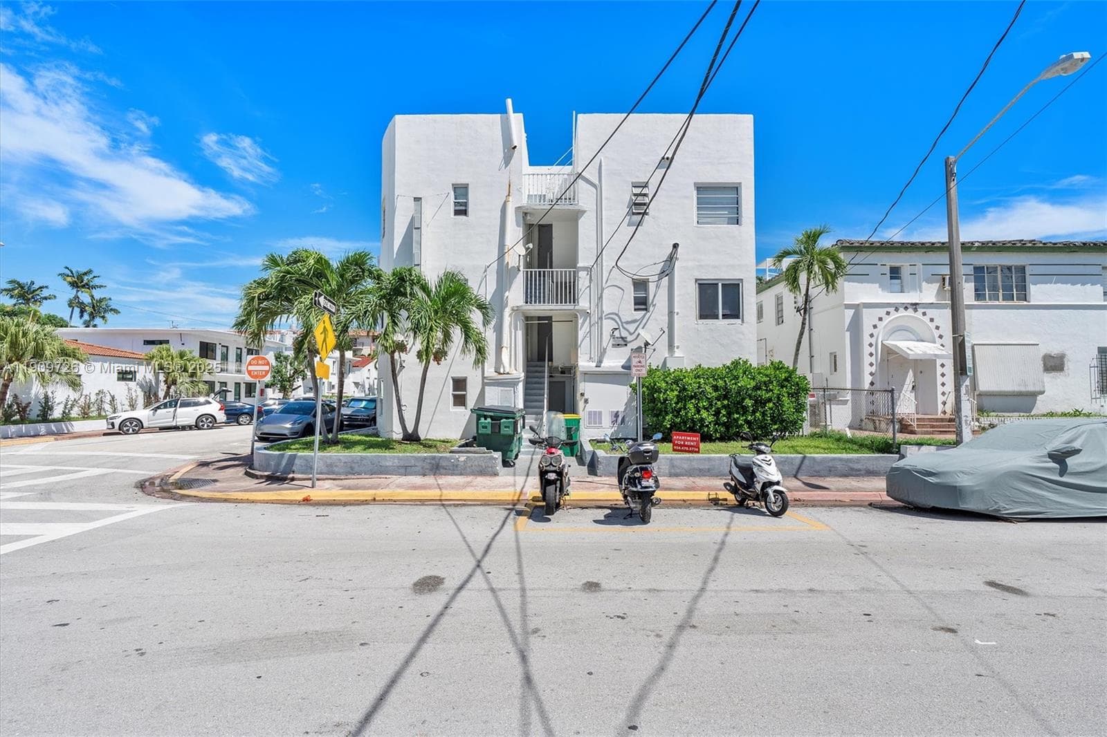 A11909726 — Miami Beach — 30