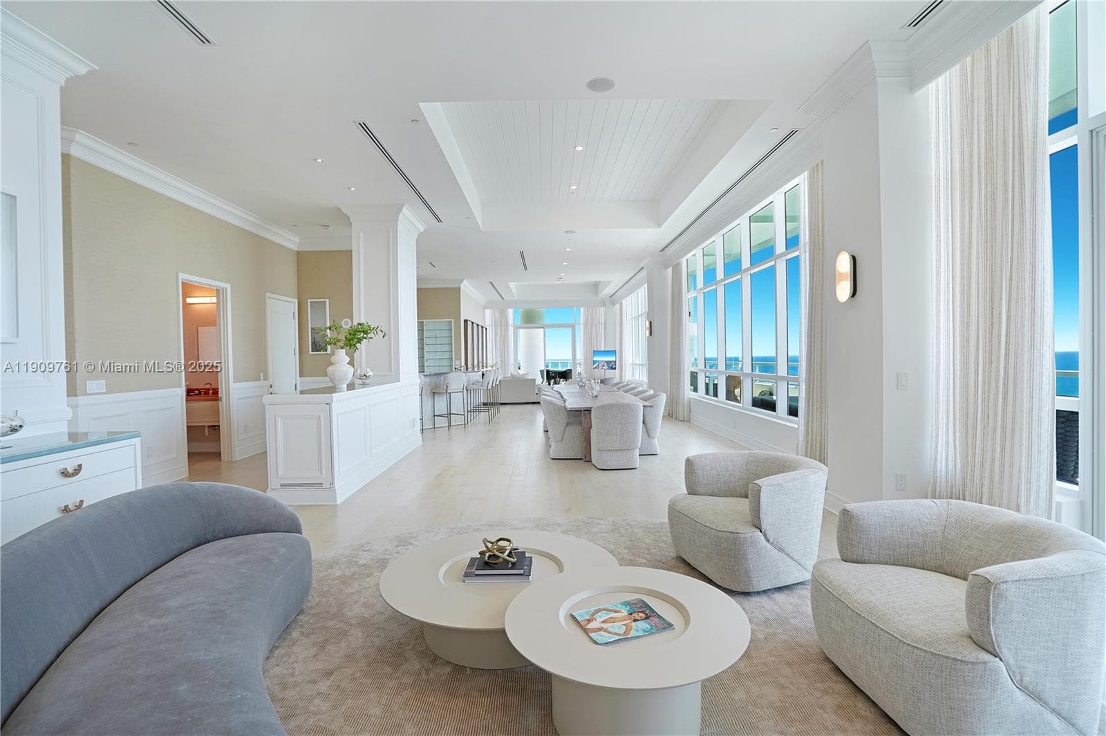A11909761 — Miami Beach — 19