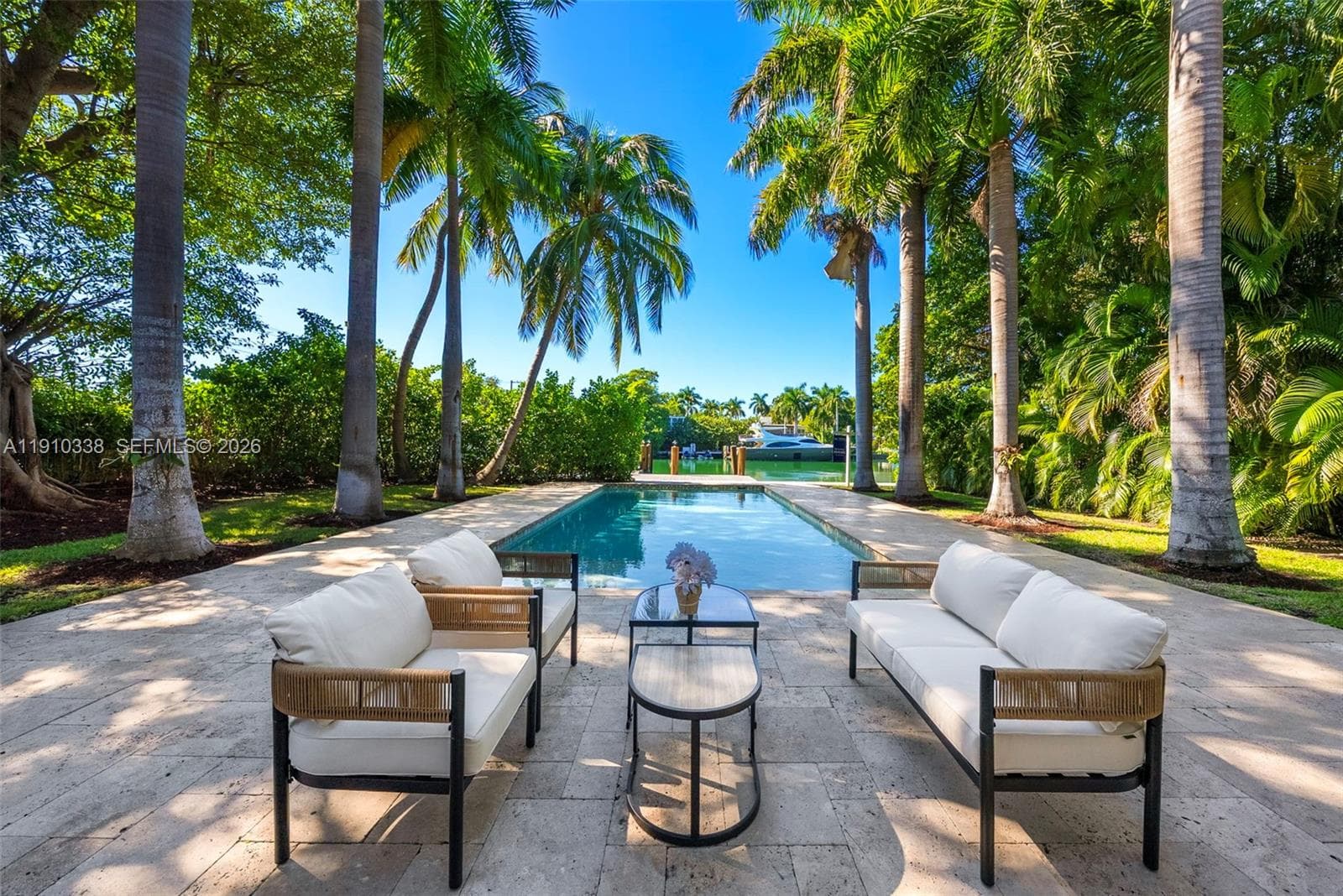 A11910338 — Miami Beach