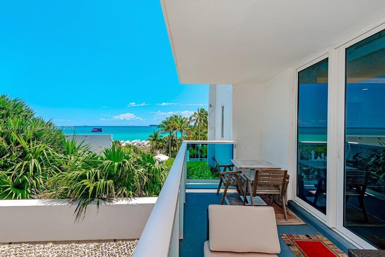 A11910470 — Miami Beach — 6