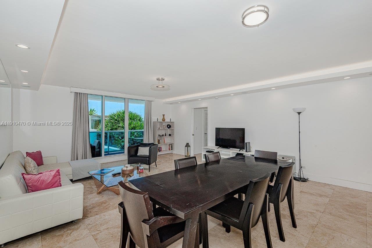 A11910470 — Miami Beach — 3