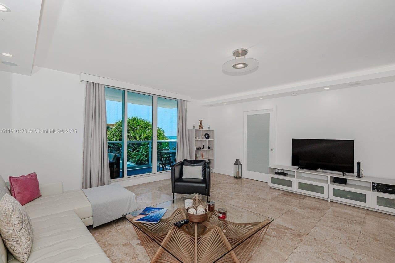 A11910470 — Miami Beach — 5