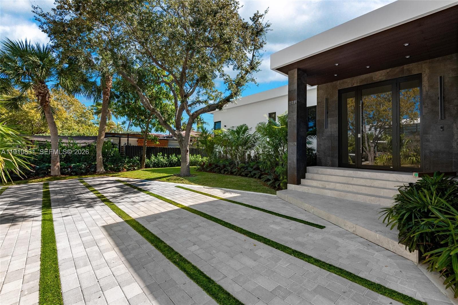 A11910831 — Miami Beach — 3