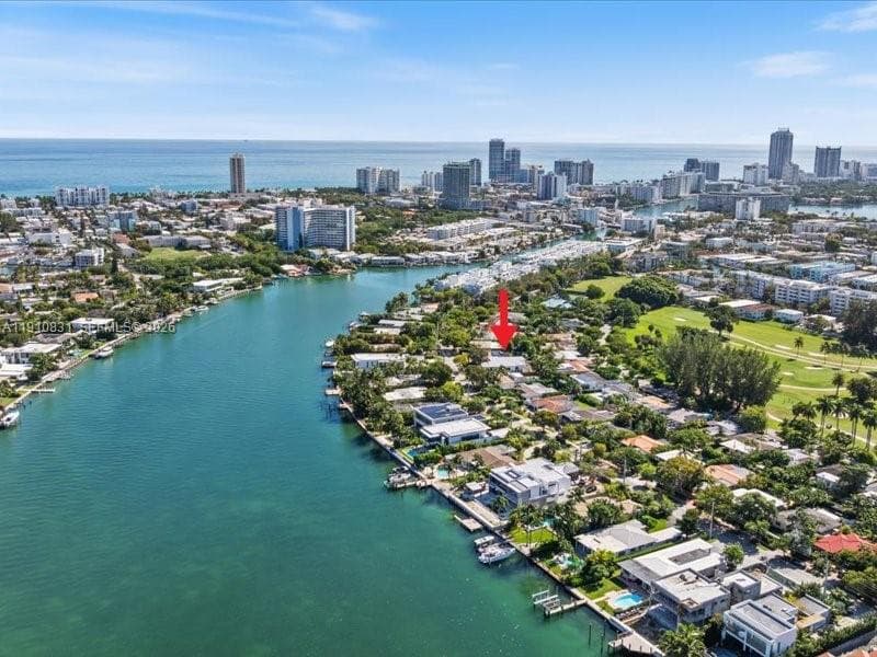 A11910831 — Miami Beach — 48