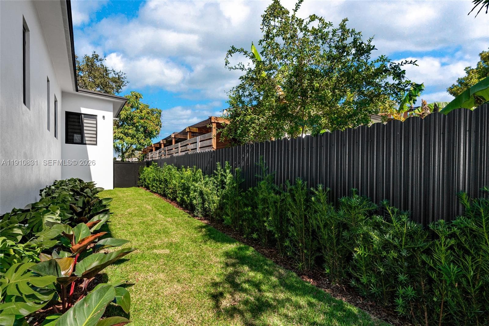 A11910831 — Miami Beach — 40