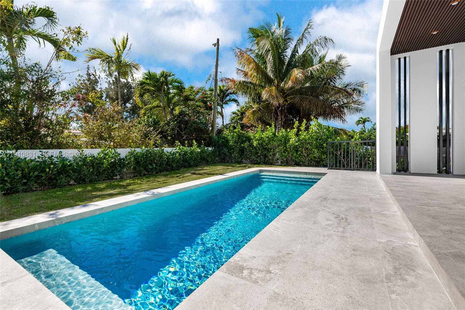 A11910831 — Miami Beach — 35