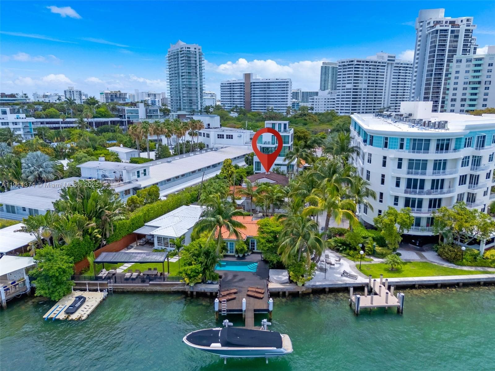 A11911374 — Miami Beach — 36