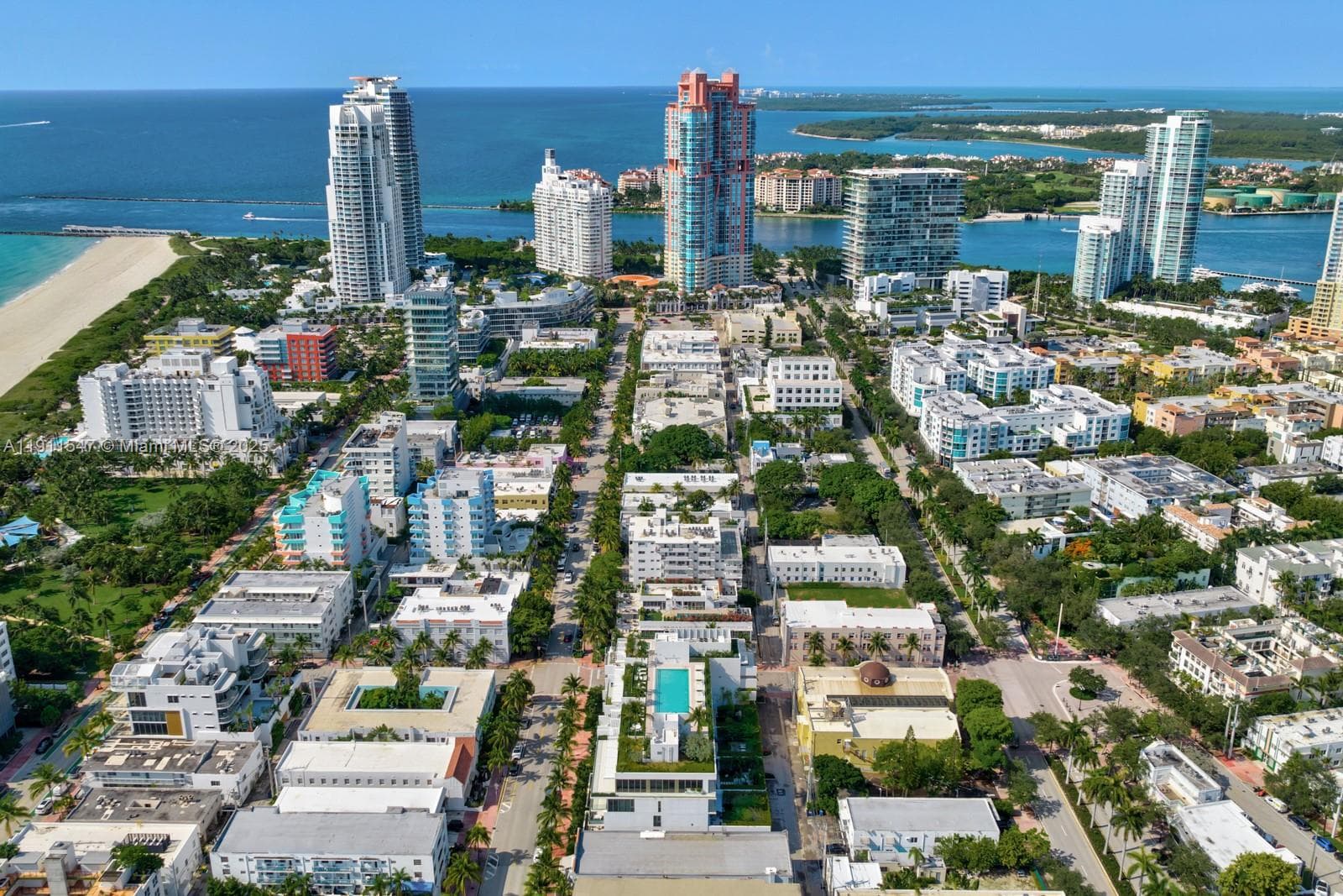 A11911547 — Miami Beach — 52