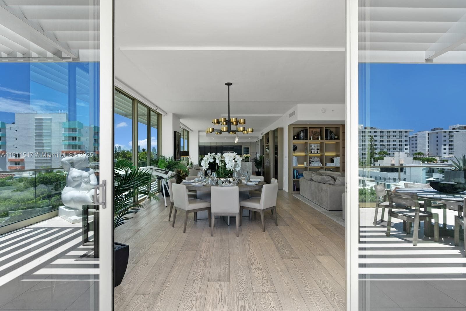 A11911547 — Miami Beach — 7