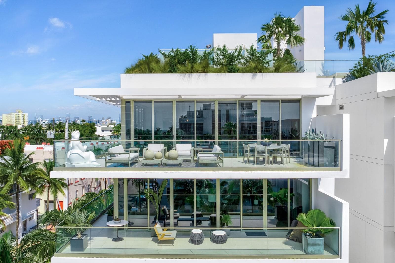 A11911547 — Miami Beach