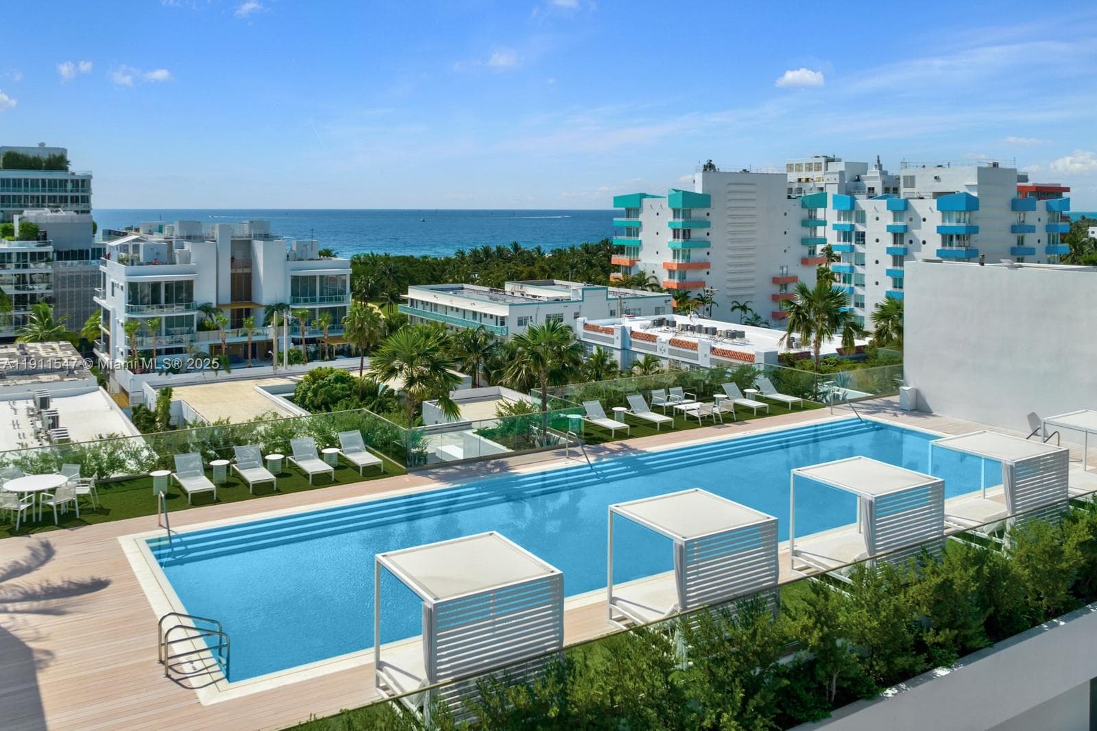 A11911547 — Miami Beach — 45