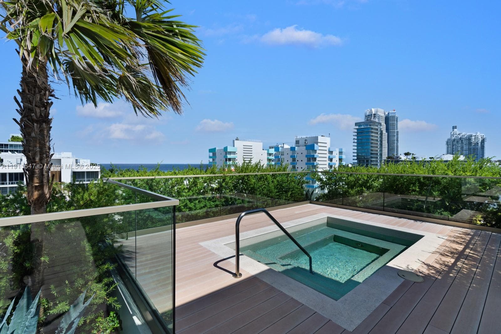 A11911547 — Miami Beach — 48