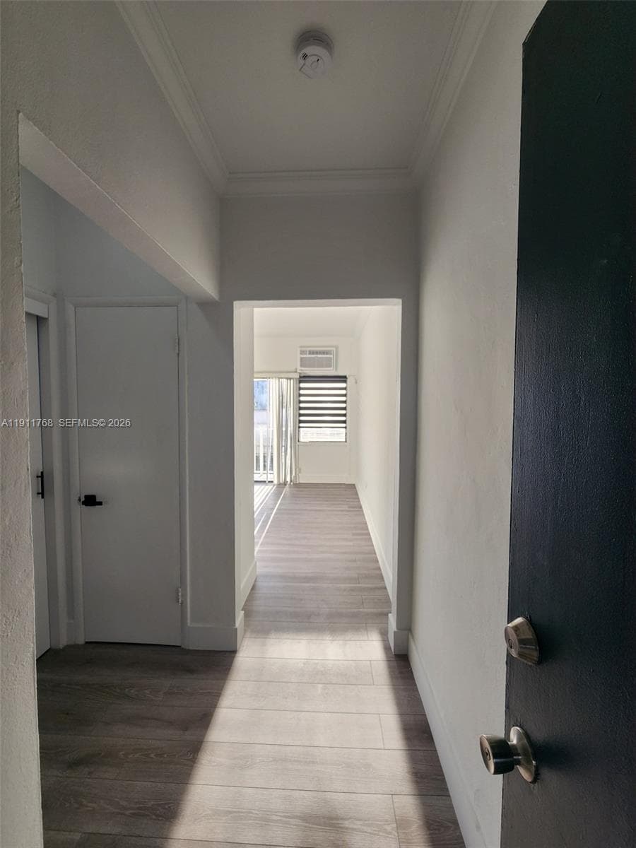 A11911768 — Miami Beach — 8