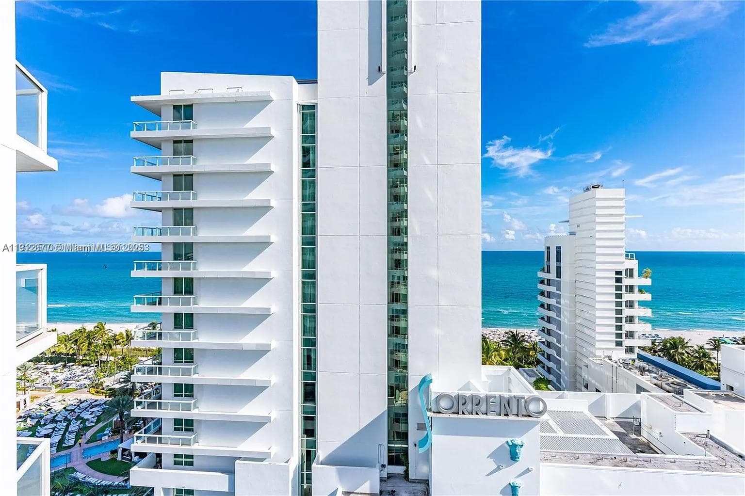 A11912077 — Miami Beach — 16