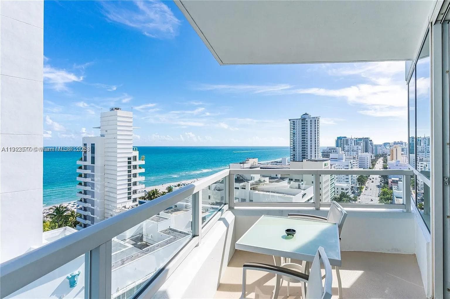 A11912077 — Miami Beach