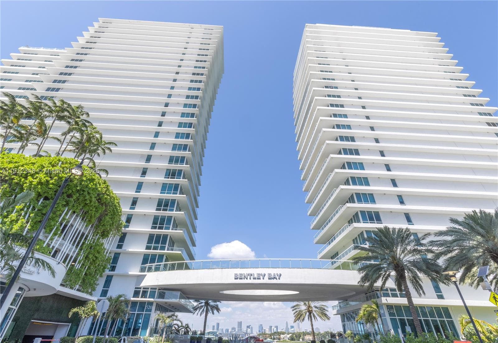 A11912348 — Miami Beach — 2