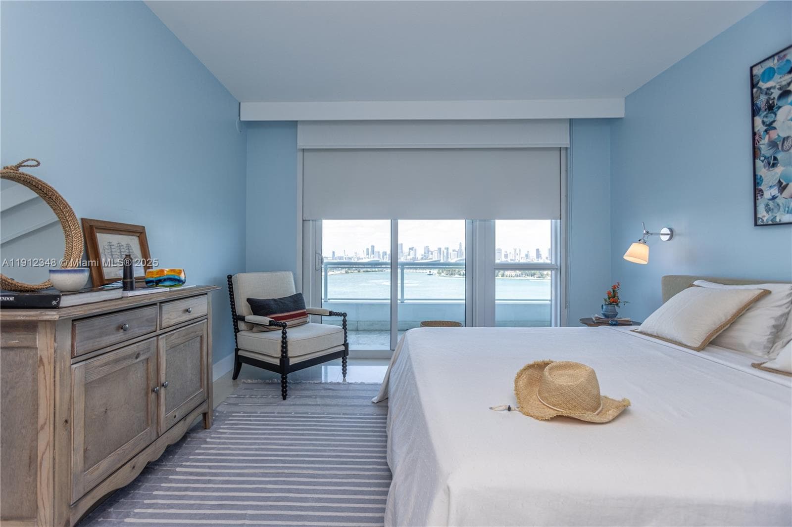 A11912348 — Miami Beach — 33