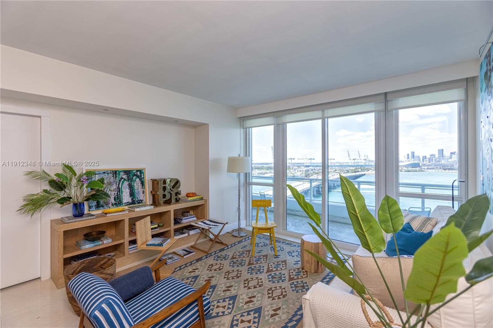 A11912348 — Miami Beach — 50