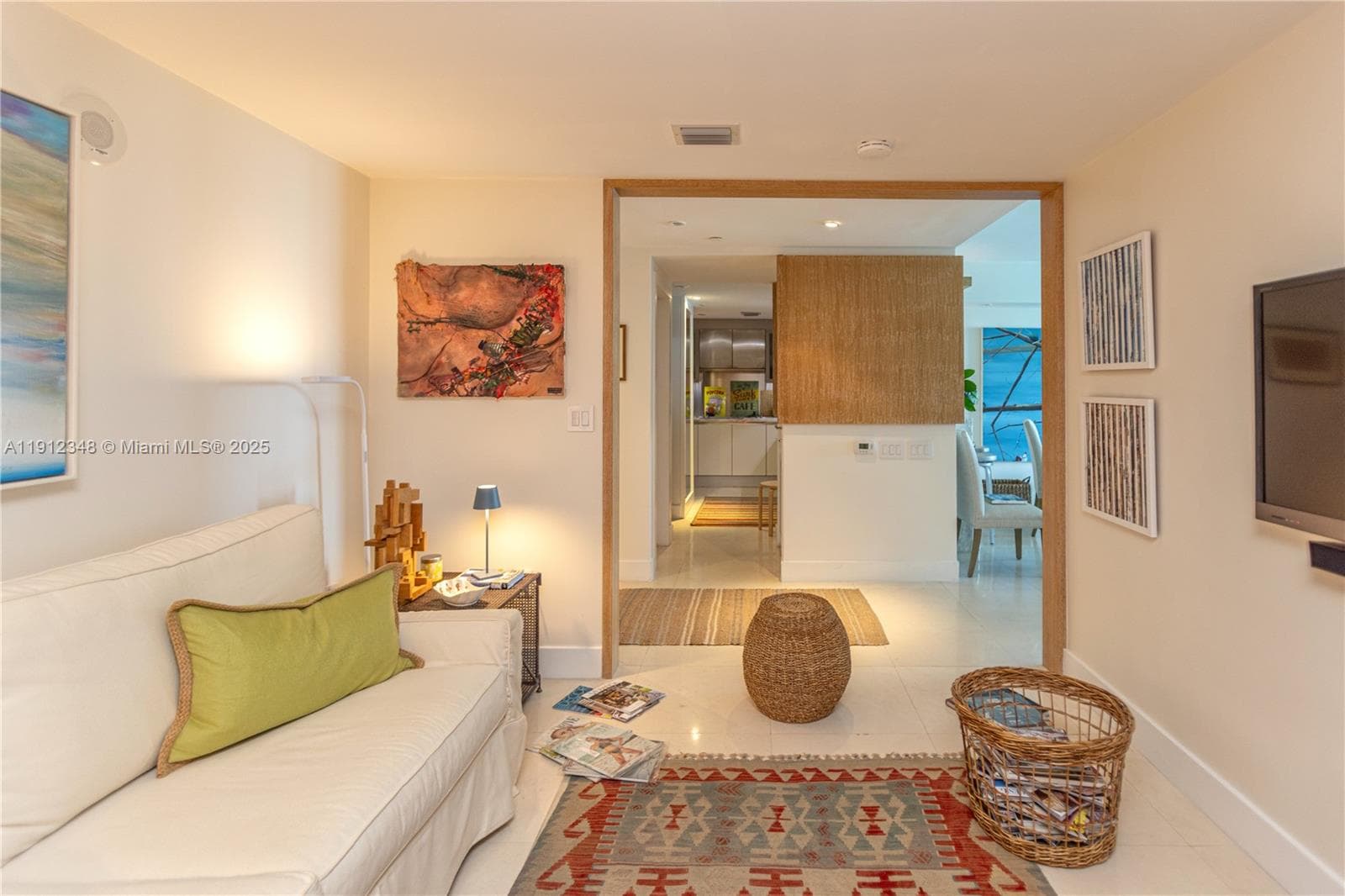 A11912348 — Miami Beach — 44