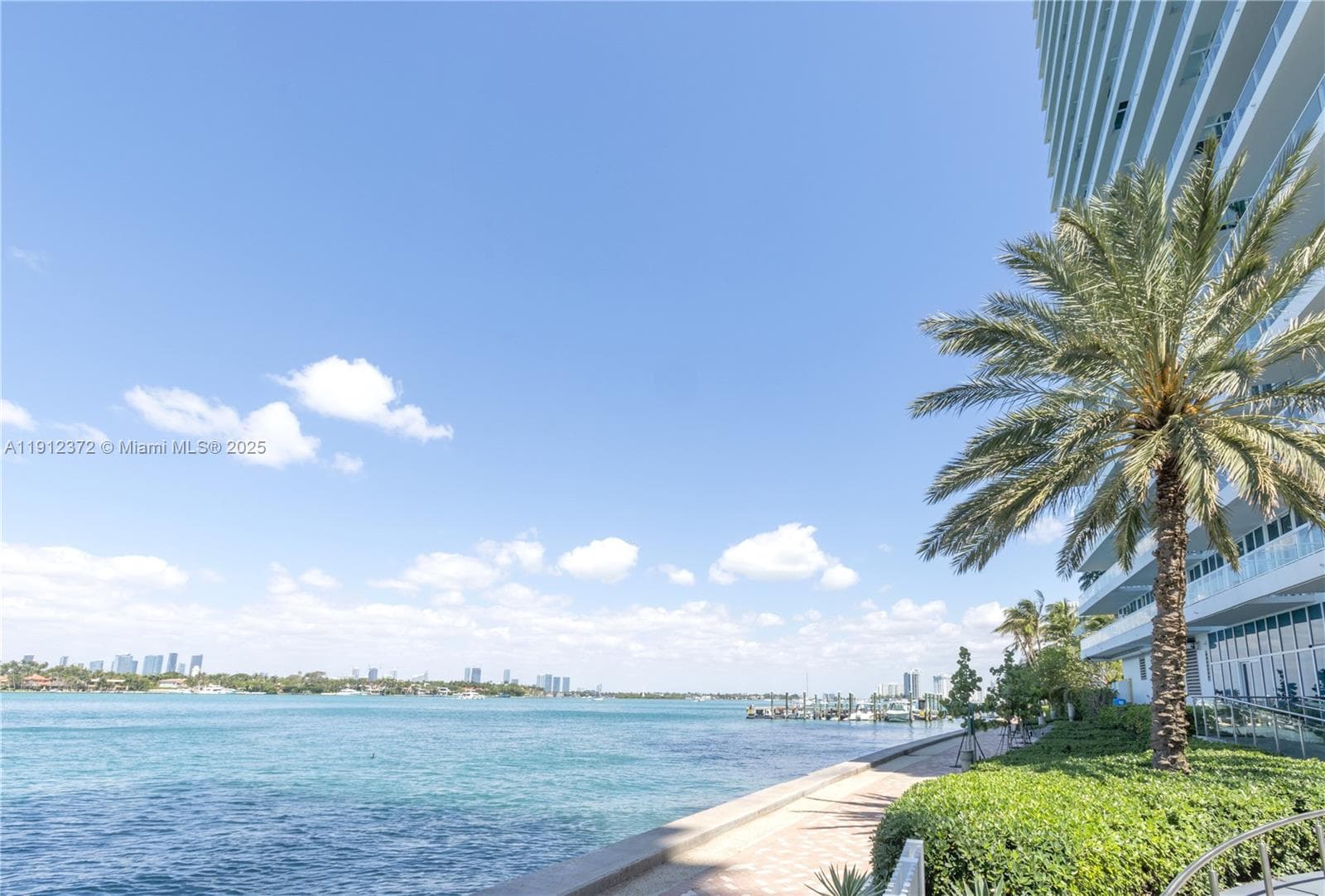 A11912372 — Miami Beach — 3