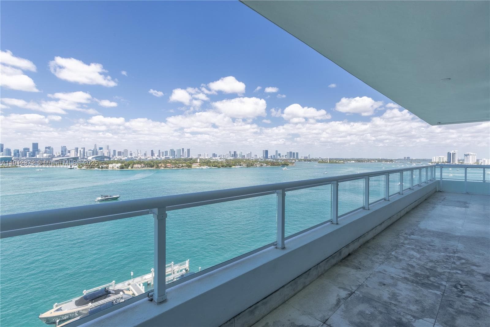 A11912372 — Miami Beach — 8