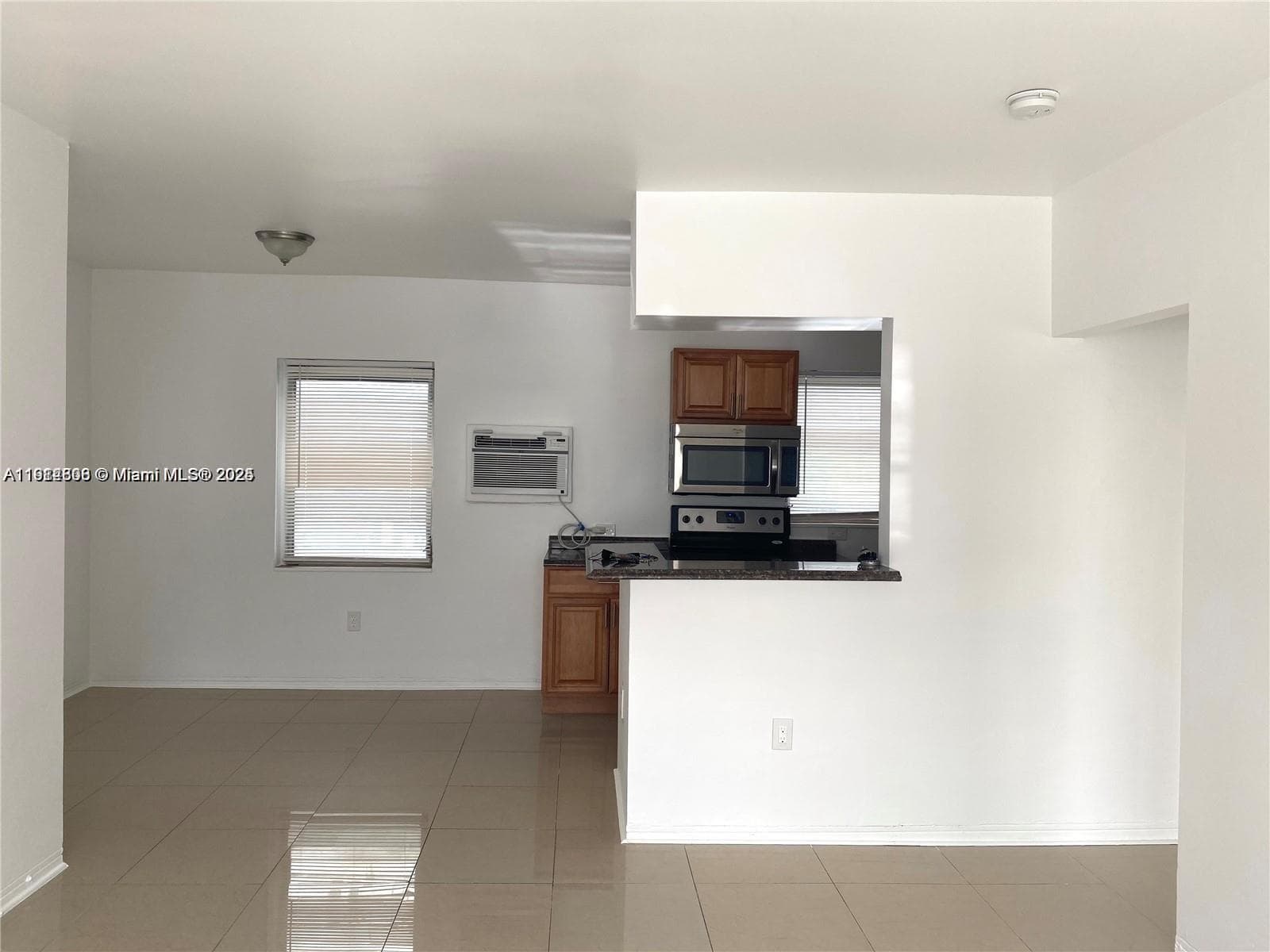 A11912808 — Miami Beach — 9