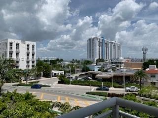 A11912899 — Miami Beach