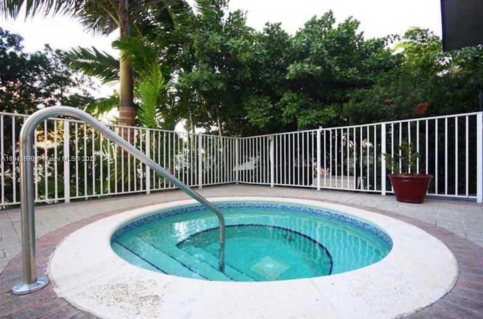 A11912899 — Miami Beach — 20