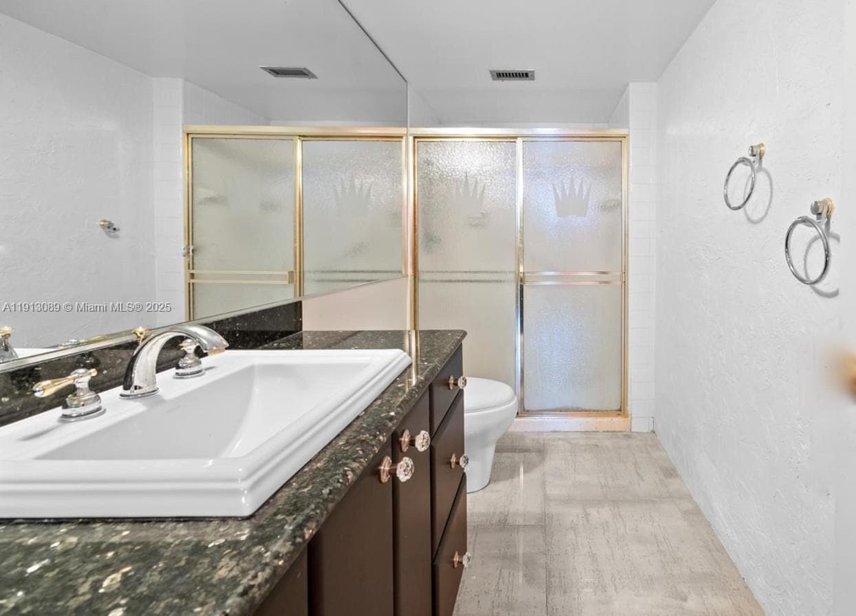 A11913089 — Miami Beach — 24