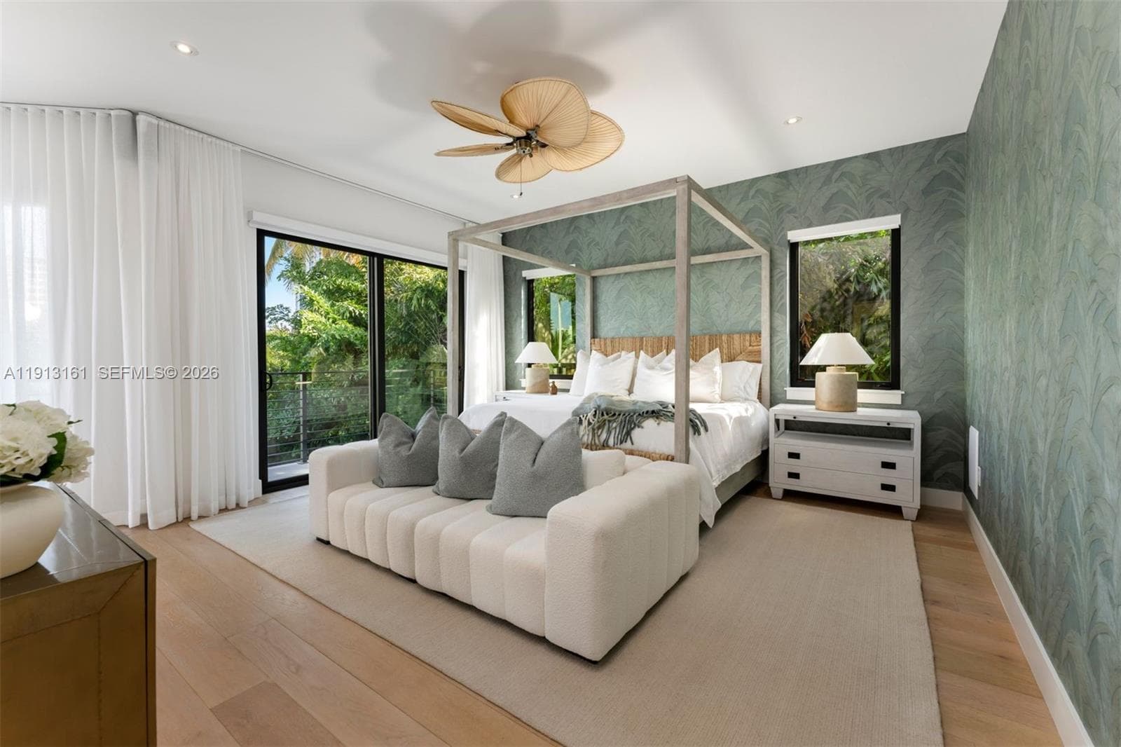 A11913161 — Miami Beach — 23