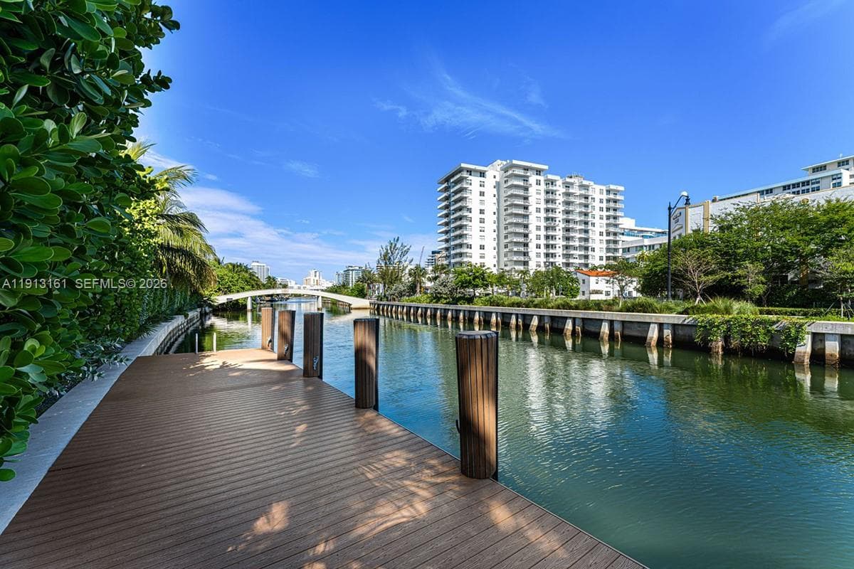 A11913161 — Miami Beach — 42