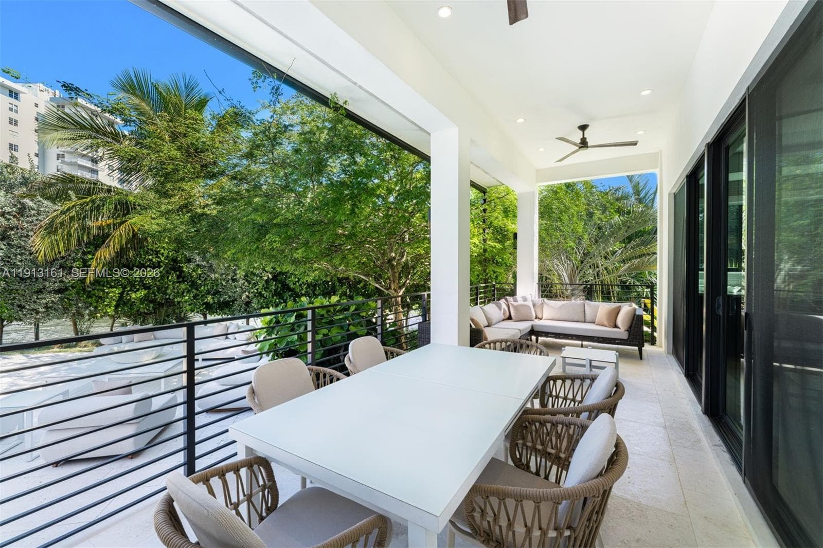 A11913161 — Miami Beach — 36