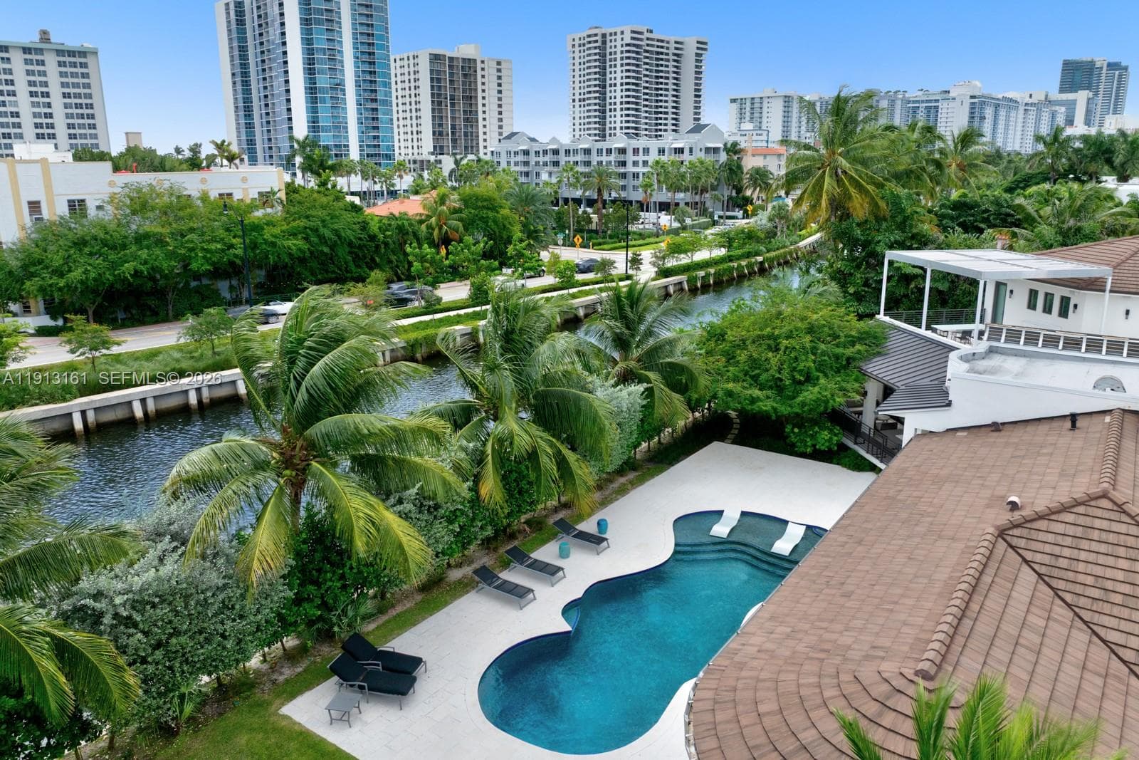 A11913161 — Miami Beach — 28