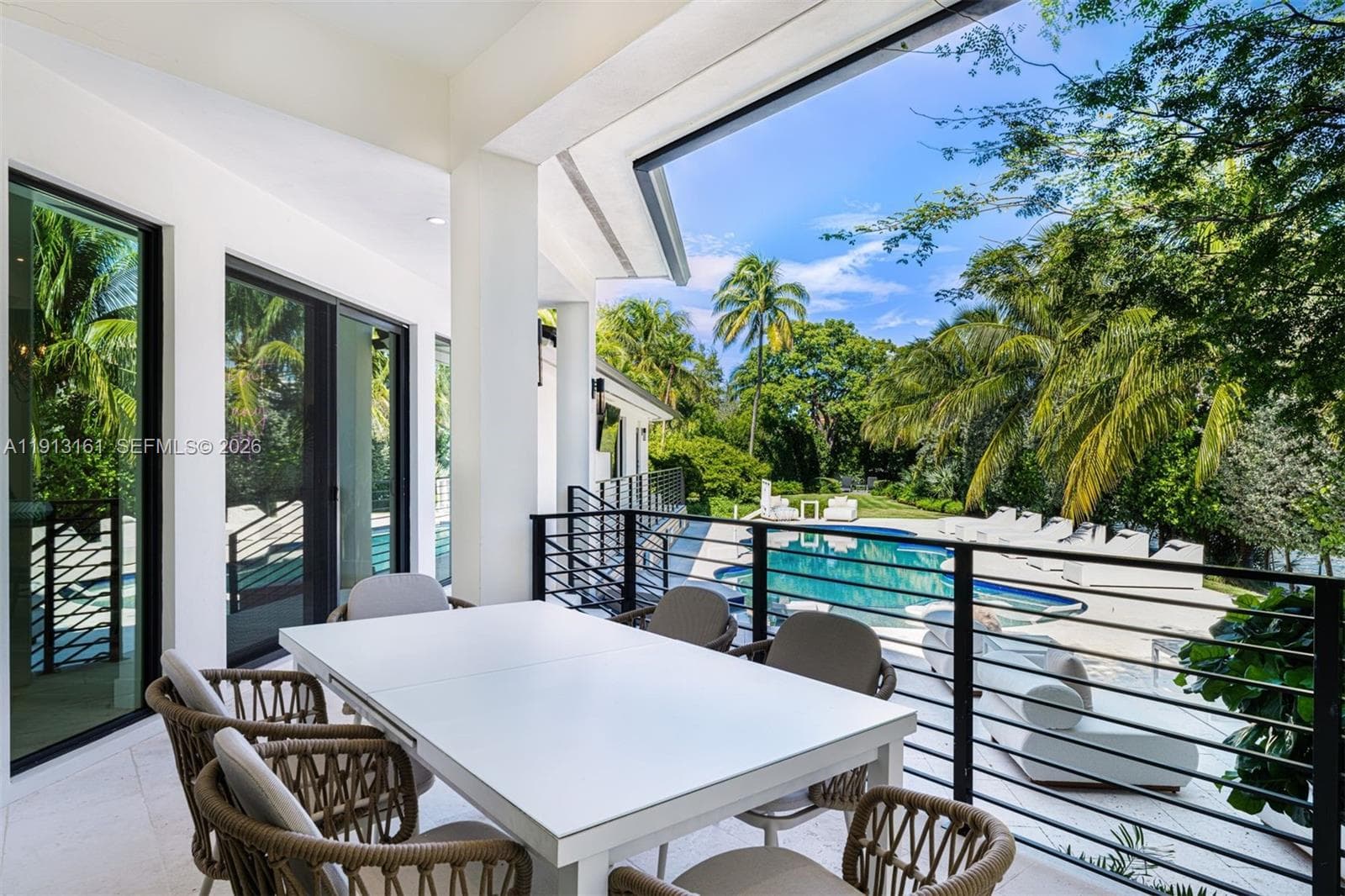 A11913161 — Miami Beach — 35