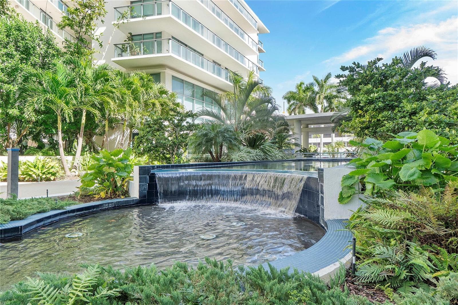 F10535177 — Miami Beach — 42