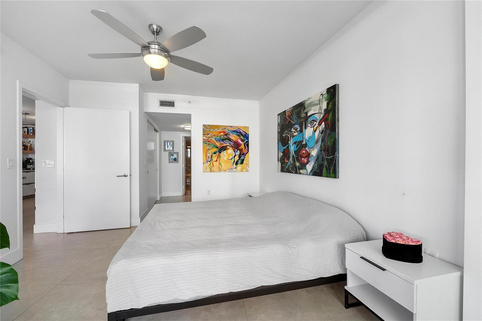 F10535177 — Miami Beach — 16