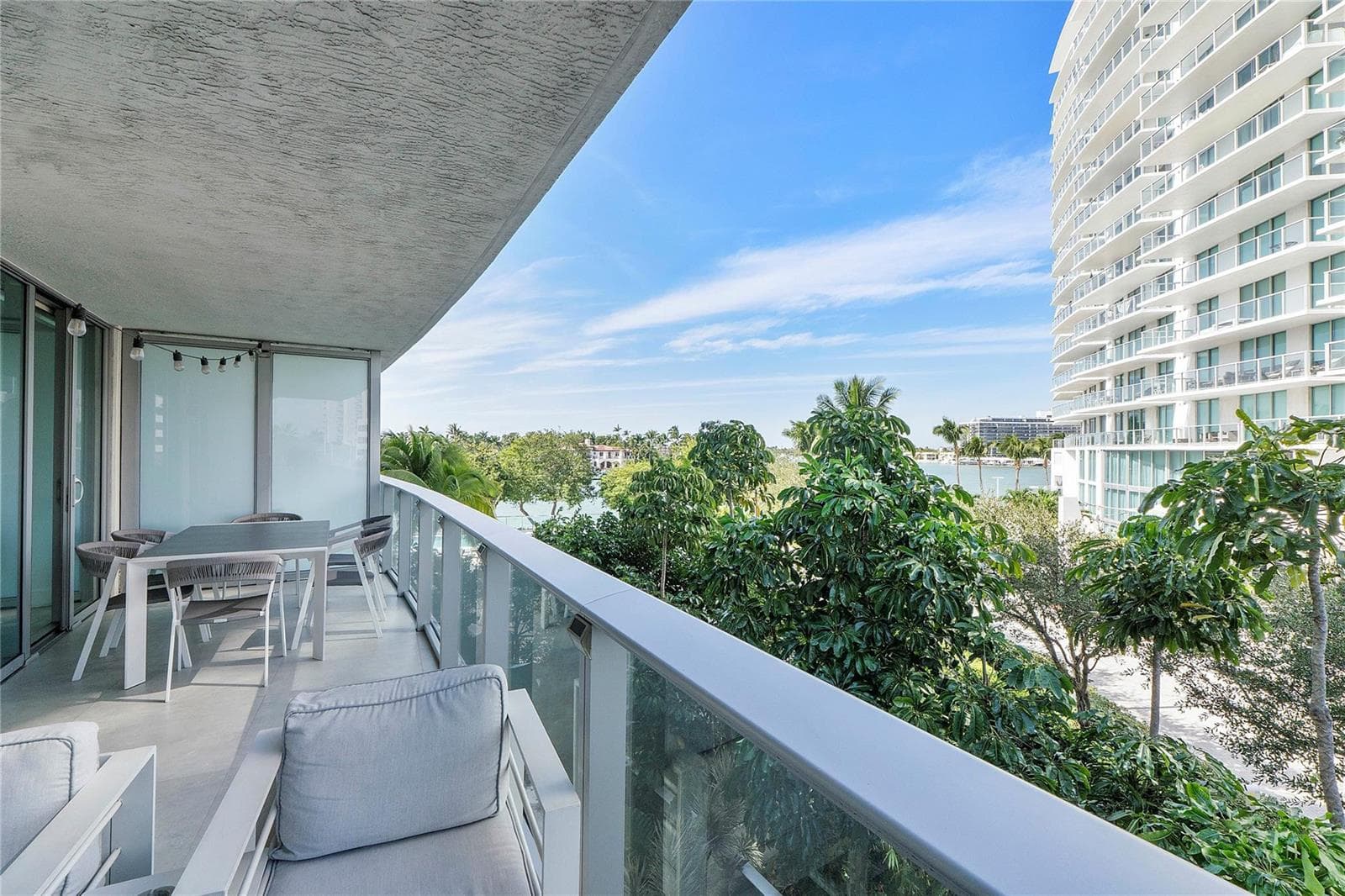 F10535177 — Miami Beach — 30