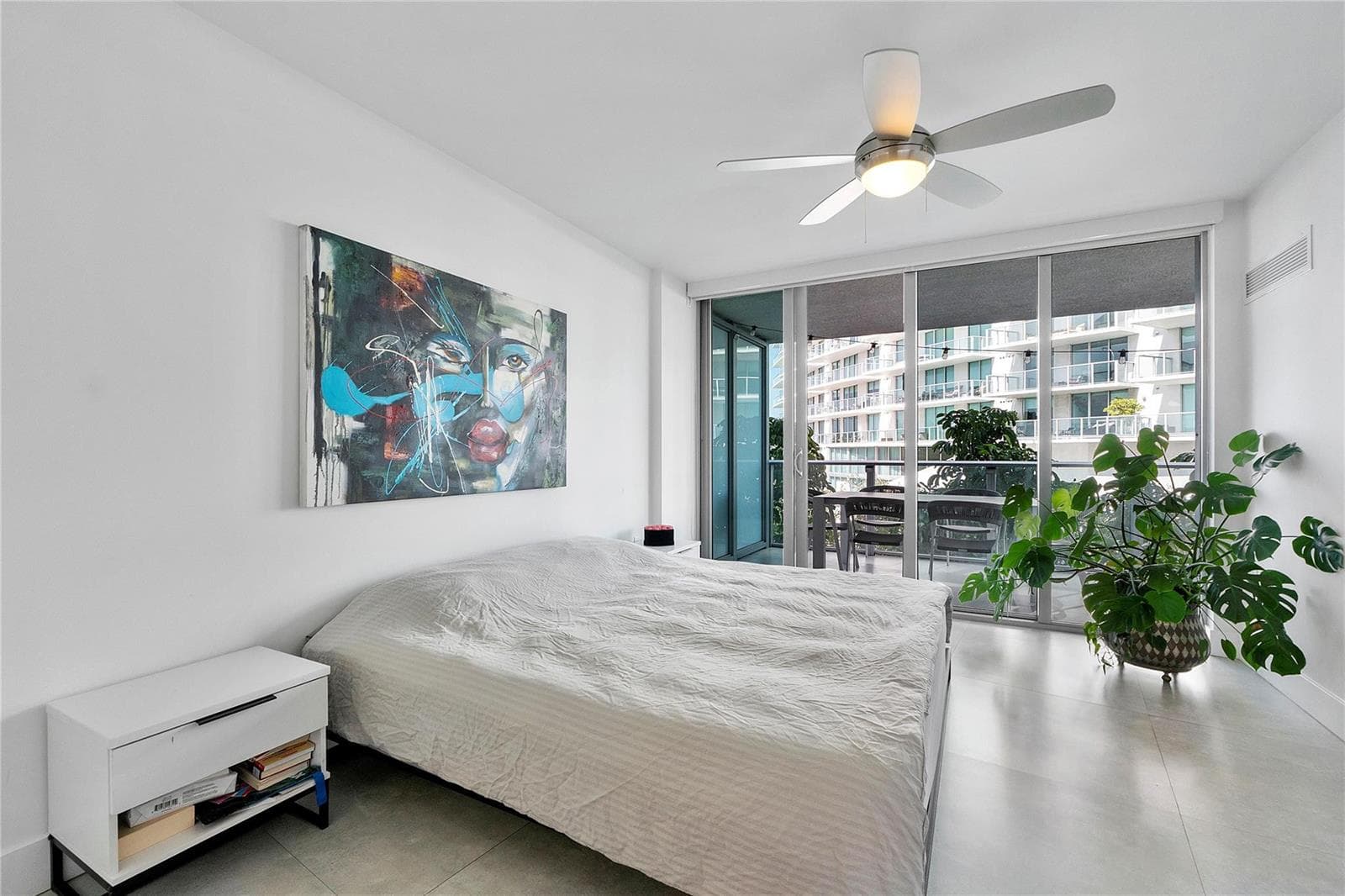 F10535177 — Miami Beach — 14