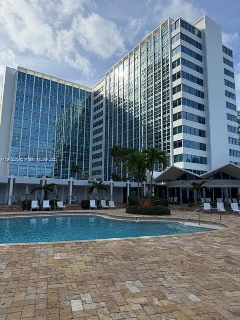 A11913276 — Miami Beach — 18
