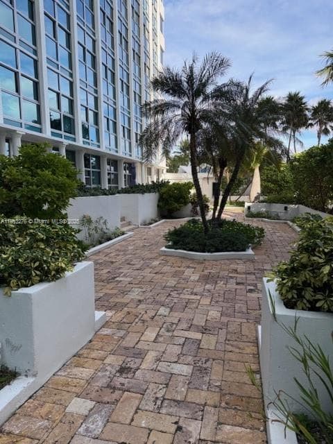 A11913276 — Miami Beach — 21