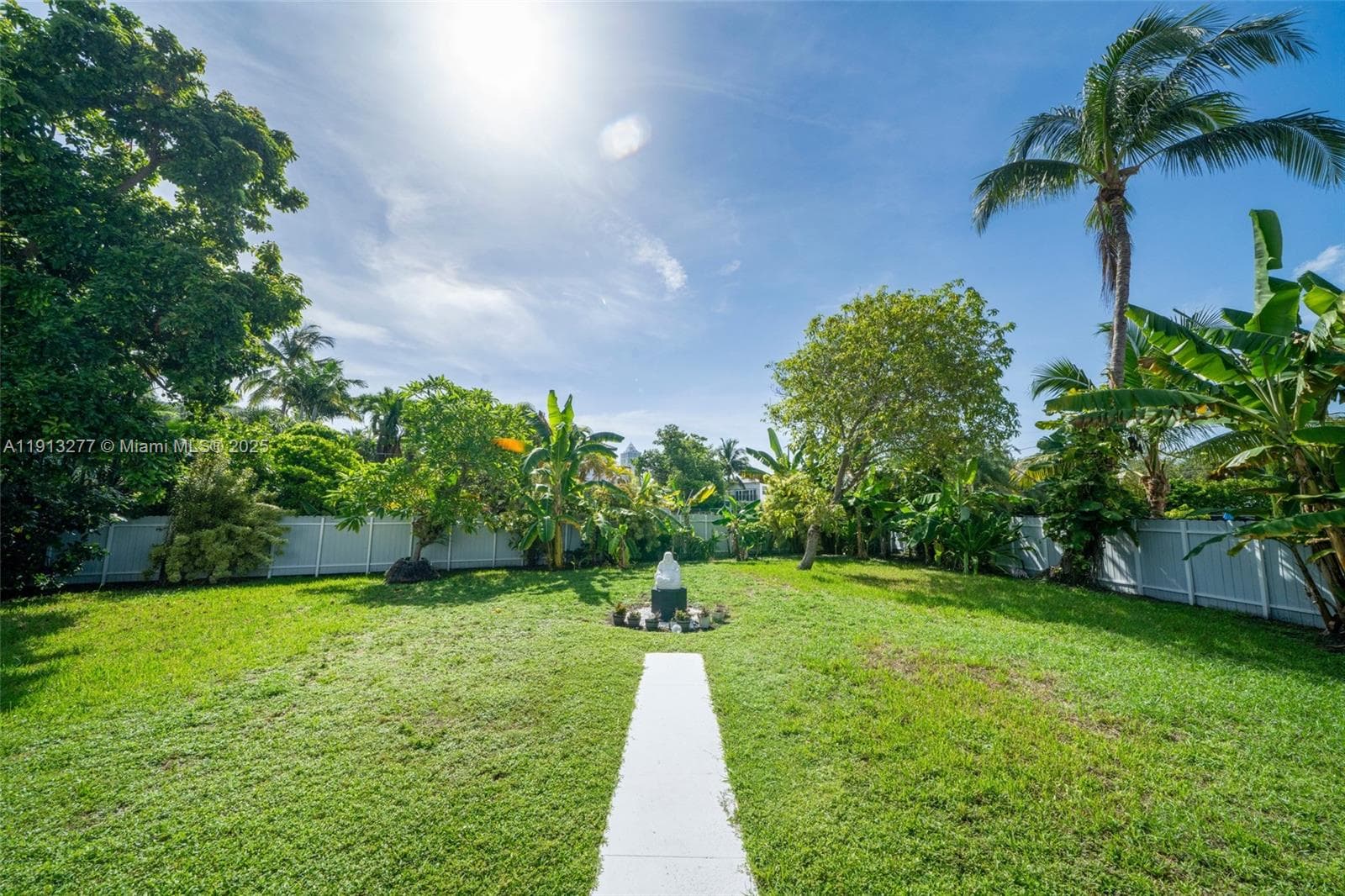 A11913277 — Miami Beach — 36