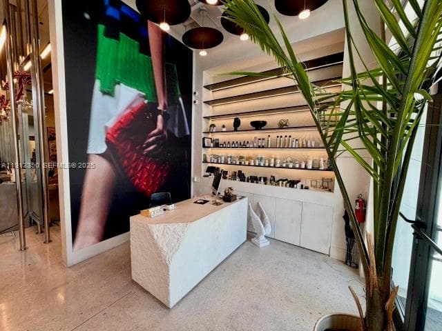 A11913350 — Miami Beach — 3
