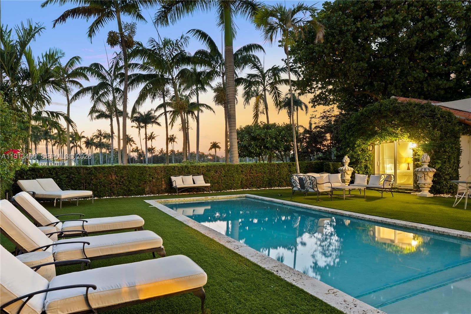 A11913450 — Miami Beach — 23
