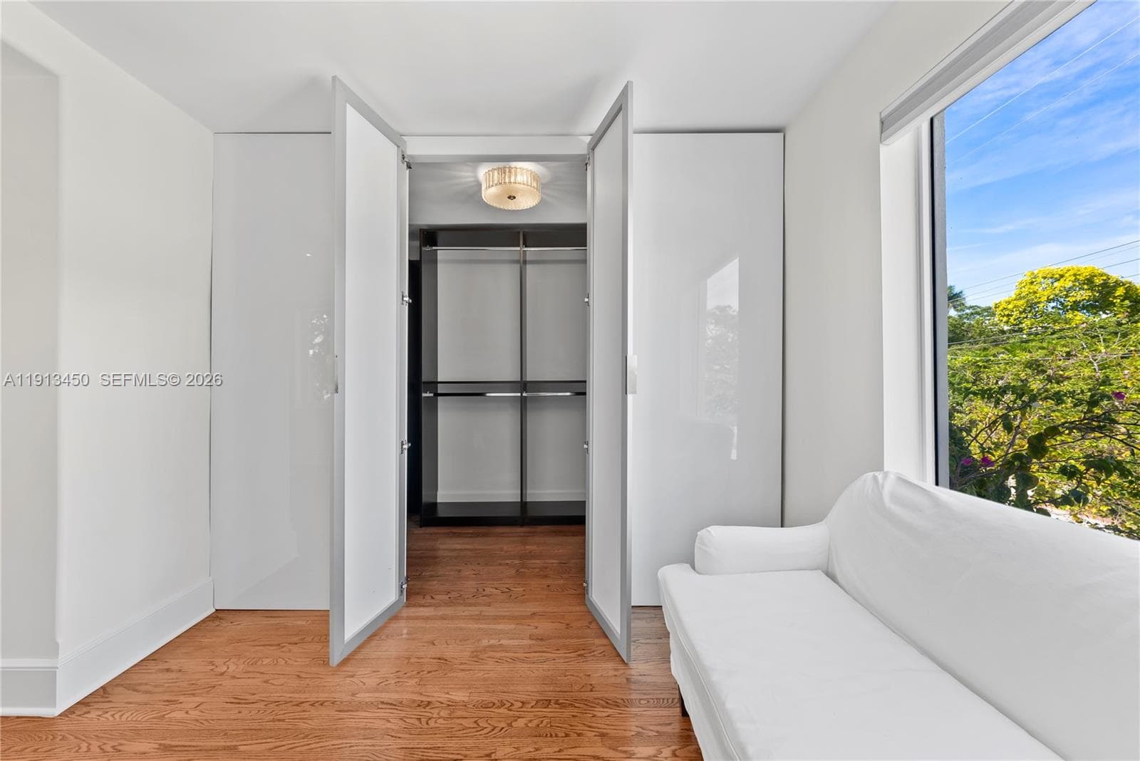 A11913450 — Miami Beach — 13