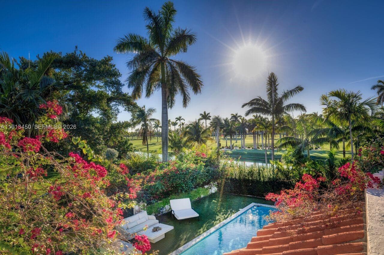 A11913450 — Miami Beach