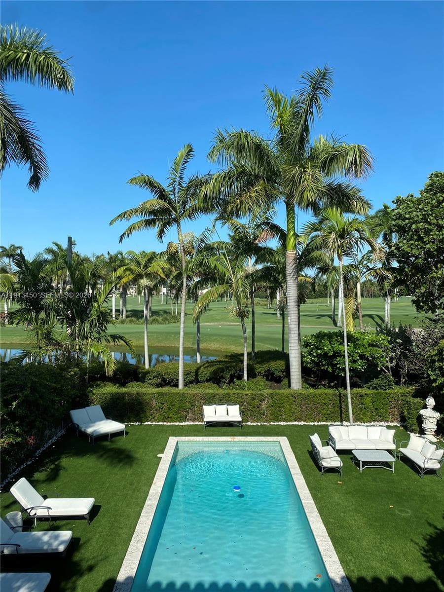 A11913450 — Miami Beach — 33