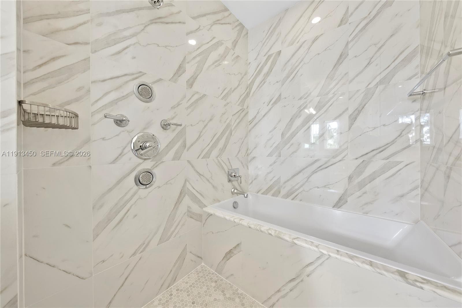 A11913450 — Miami Beach — 15