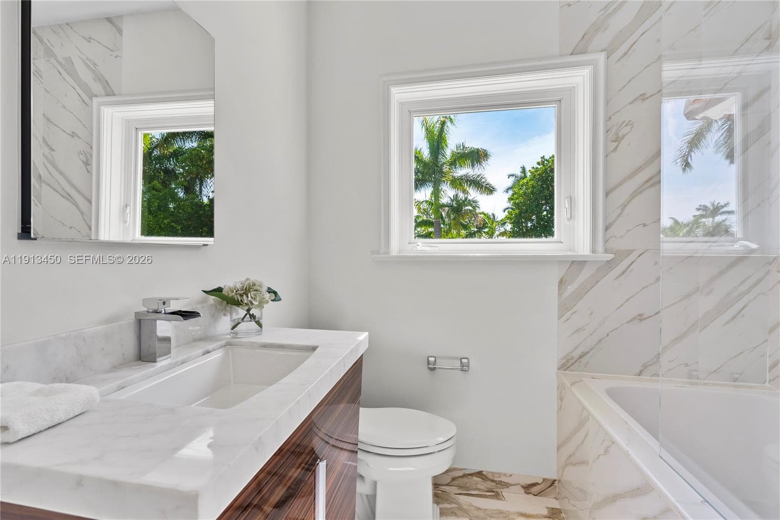A11913450 — Miami Beach — 21